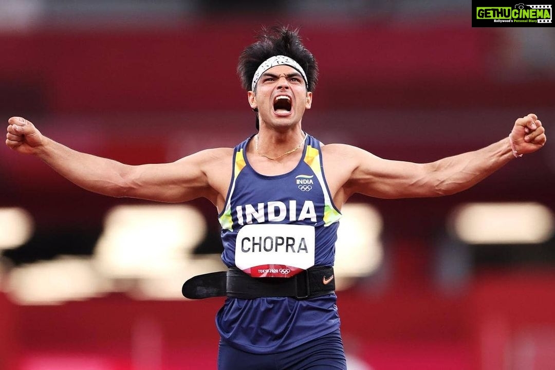 Kamal Haasan Instagram - History has been made as #NeerajChopra fulfills the dream of every Indian with a javelin throw for the first ever gold medal in track&field events at #Tokyo2020. Congratulations from all of us. டோக்கியோ ஒலிம்பிக் போட்டியில் வென்று தடகளத்தில் தங்கம் எனும் இந்தியாவின் நூற்றாண்டுக் கனவை நிறைவேற்றிய இந்திய வீரர் நீரஜ் சோப்ராவிற்கு என் வாழ்த்துக்கள்.