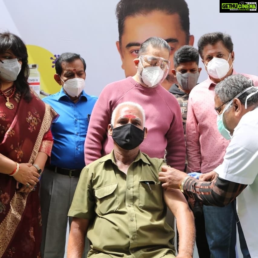 Kamal Haasan Instagram - மக்கள் நீதி மய்யத்தின் சார்பாக கொரானா இலவச தடுப்பூசி முகாமை கோவை ஆர்.எஸ்.புரத்தில் தொடங்கிவைத்தேன்.