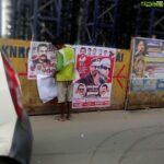 Kamal Haasan Instagram - காவல் துறைக்குப் பல சோலிகள் இருக்கின்றன. நான் செல்லும் இடமெல்லாம் கொடிகளை அகற்ற, போஸ்டரைக் கிழிக்க, பேனர்களை அவிழ்க்க அவர்களைப் பயன்படுத்த வேண்டியதில்லை மாண்புமிகுக்களே...