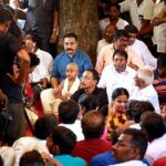 Kamal Haasan Instagram - கிராம சபைக் கூட்டங்களை ரத்து செய்ய வைத்த நிஜக் காரணம் என்ன ? கொரோனா கால செலவு கணக்கு பற்றி மக்கள் கேள்விகள் கேட்பார்கள் என்ற பயமா? அல்லது மக்கள் நீதி மய்யம் கொண்டுவிடும் என்ற நடுக்கமா? சீப்பை ஒளித்து வைத்தால் கல்யாணம் நின்று விடுமா? நாளை எமதே!