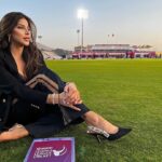 Karishma Kotak Instagram - It’s been nearly 2 years since I’ve got to hold a mic and get back to doing what I love!! All you can do is wait patiently for everything to align in times like these- and it certainly was worth it!!! Thank you @llct20 for having me host your wonderful cricket league in picturesque Oman!!! I am so grateful to be doing the job that I do and have the experiences I do- I certainly shall never take my work or travel for granted! ❤️🙏 Muscat, Oman