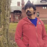 Karthik Kumar Instagram - The Twain shall be met :) #MarkTwainHouse