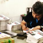 Karthik Kumar Instagram - Autographing new copies. For a Signature copy please inbox me for a code! #entrepreneur #startup #DontStartup
