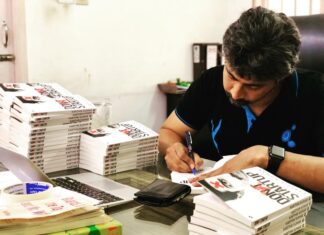 Karthik Kumar Instagram - Autographing new copies. For a Signature copy please inbox me for a code! #entrepreneur #startup #DontStartup