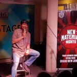 Karthik Kumar Instagram - Some days you neeeeeddddd the stage time and then you get a kiss on the cheek from the world ❤️