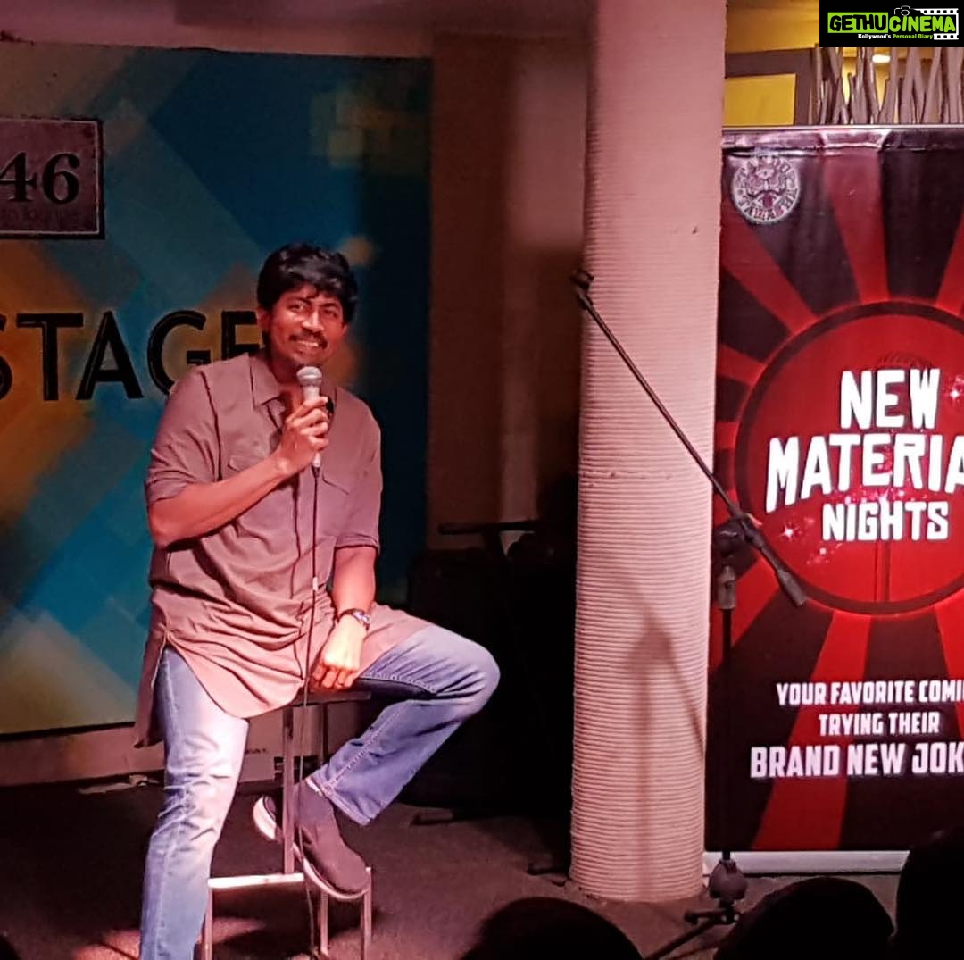 Karthik Kumar Instagram - Some days you neeeeeddddd the stage time and then you get a kiss on the cheek from the world ❤️
