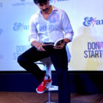 Karthik Kumar Instagram – Author?! #DontStartup #entrepreneur #startup