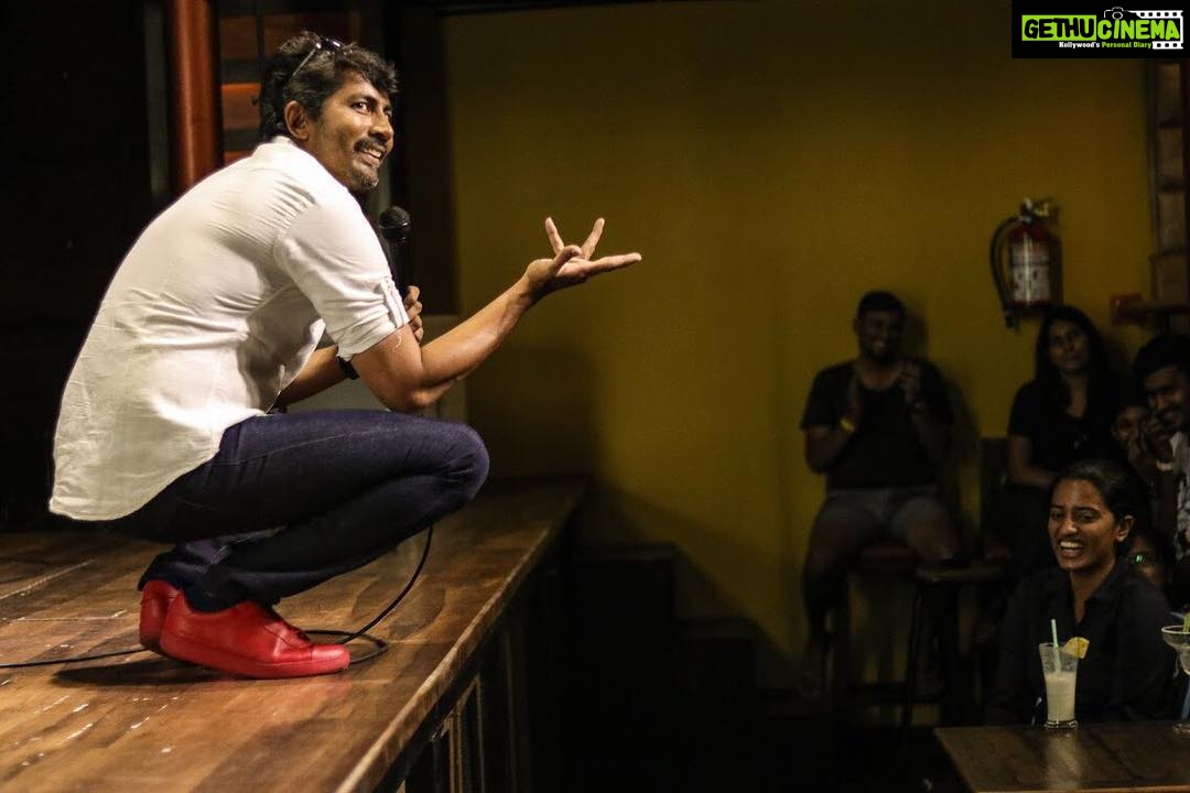 Karthik Kumar Instagram - #Kochi Sunday. Last show of #BloodChutney tickets at https://in.bookmyshow.com/events/blood-chutney/ET00073096