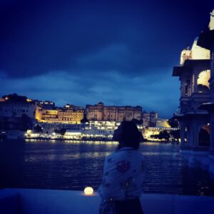 Karthika Nair Instagram - When the princess found her castle 👑

Thank you for a Royal getaway
#friendversary @sonia_vardhan💗 

Fab hospitality by:
@theleelapalaceudaipur 
@tajlakepalace