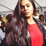 Karthika Nair Instagram - Let them melanin glow🧡 #browngirlmagic #sunkissed #tb District Six