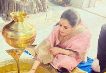 Kashish Singh Instagram - Gangadharay Shiv Gangadharay Har Har Bole Namah Shivaya. #lordshiva #mahadev #bhakti #divine #loveforgod #bellavitakashish 🙏🏻🙏🏻 Shri someshwar mahadev