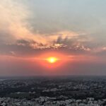 Kay Kay Menon Instagram - The Sun & The Sky, mostly choose the mornings & the evenings to display their artistry!! Wonder why!! 😊😊#nature #sun #sky #clouds #beauty #scenic #earth #cityscape #morning #evening #light #mothernature