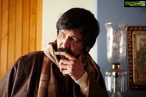 Kay Kay Menon Instagram - Reminiscing #Haider Released 2nd Oct 2014. Can't believe 3yrs have passed. #cherishedmemories Cheers! @VishalBharadwaj @shahidkapoor @tabutiful @irrfan @shraddhakapoor