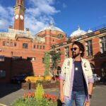 Kay Kay Menon Instagram – A clock can tell you the Time of the Day.. but not the Time of your Life! 😊😊 #London #shootlife #actorslife #BirminghamUniversity #UK #poser #outdoors #goodtimes