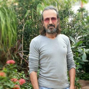 Kay Kay Menon Instagram - Goodbye dear untrimmed, unkempt lockdown look!! 😊😊