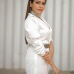 Keerthi shanthanu Instagram – White & Gold one of my fav combo🤍
Jumpsuit : @_.rubeenavogueofficial._ 
Styling : @rajianand 
Clicks : @storiesbysidhu 
For #Juniorsuperstars every saturday & sunday 6.30 pm @zeetamizh