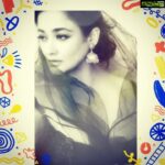 Kiran Rathod Instagram - Leave a lil sparkle .. wherever u go 🤩🤩👀 #fridaymood#emotewithaquote#chill#kiki#💕