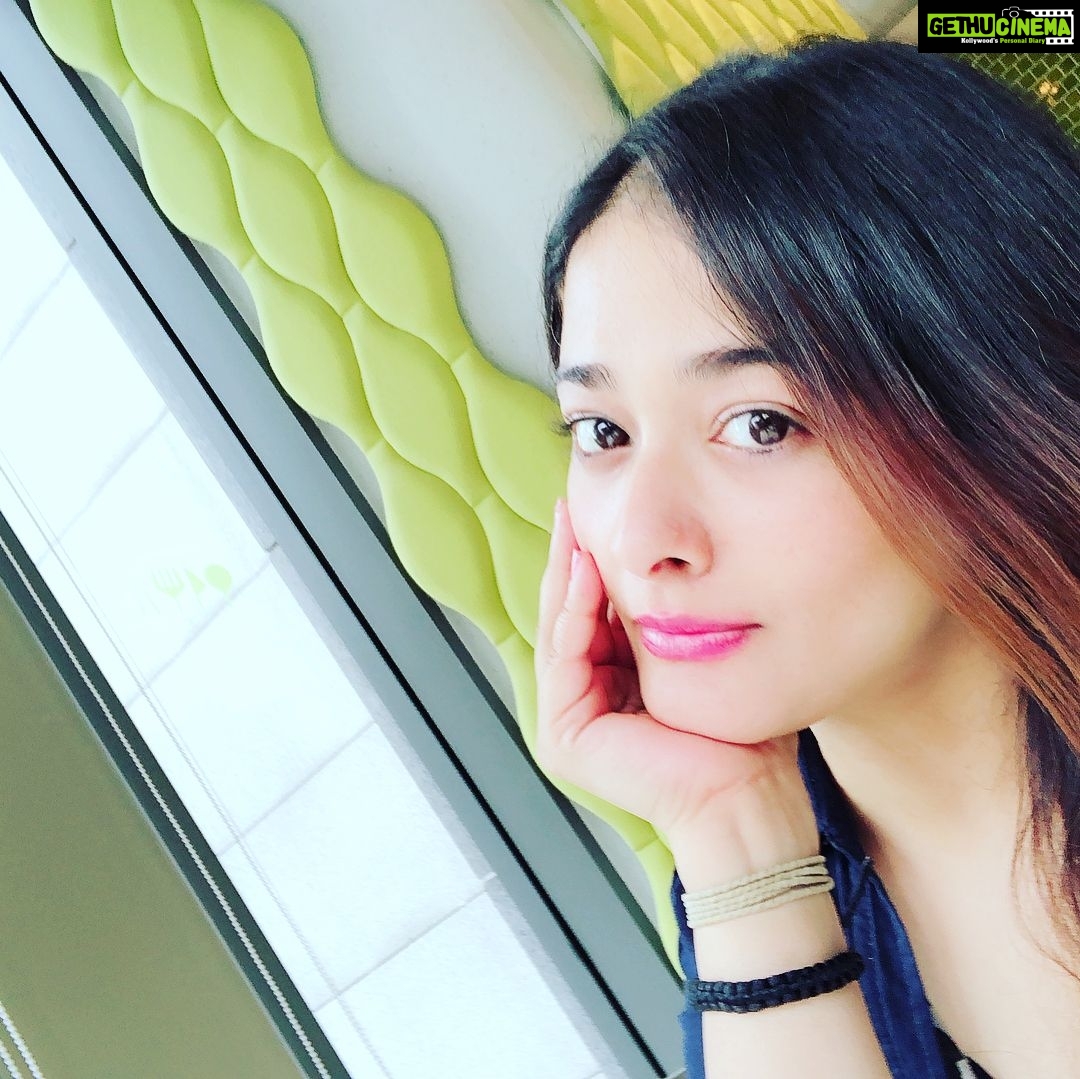 Kiran Rathod Instagram - Bad hair day ...no problem 🤦♀️#badhairday#stillatitsbest#meow