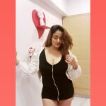 Kiran Rathod Instagram – A Kaash kisi dewane ko humse bhi mohabbat ho jaayeeee…….
#Sunday
#sundaysong
🥰
😊
😗