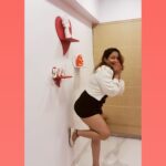 Kiran Rathod Instagram – A Kaash kisi dewane ko humse bhi mohabbat ho jaayeeee…….
#Sunday
#sundaysong
🥰
😊
😗