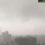 Kiran Rathod Instagram - #mumbairains#nothinglikeit #viewfrommywindow#mumbaiskyline #happiness#baarish#loveyourself#chai#pakoras