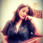 Kiran Rathod Instagram – Left or Right