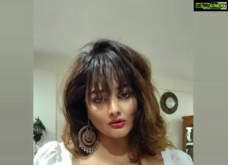 Kiran Rathod Instagram - When someone tries to hurt your feelings. But..................... u don't have one 😝😝😝 #weekendvibes#instamood😍#ınstagood#picoftheday#lookoftheday#saturdayvibes