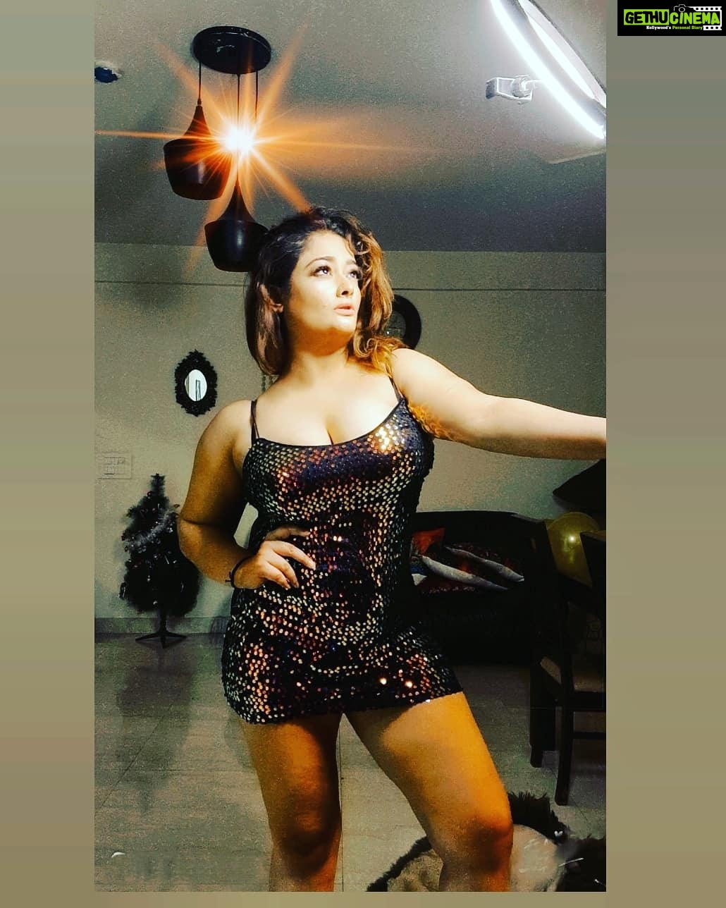 Kiran Rathod Instagram - Only if u can read my eyes 👀 #sundayfunday#instagood#instamood#💞