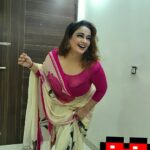 Kiran Rathod Instagram - Beautiful Naari in a Beautiful Saree 😍 #saree#indiansaree#indianoutfit#traditionalwear#sareelove#instagram#intagramers#instadaily#instagood#instamood#lookoftheday#picoftheday#styleoftheday