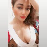 Kiran Rathod Instagram - Hey you 😛💕🌺💋