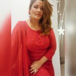 Kiran Rathod Instagram – Hope this Diwali lightens up every corner of your house. Happy Diwali!

#happydeepavali #diwali #2021diwali✨♥️
