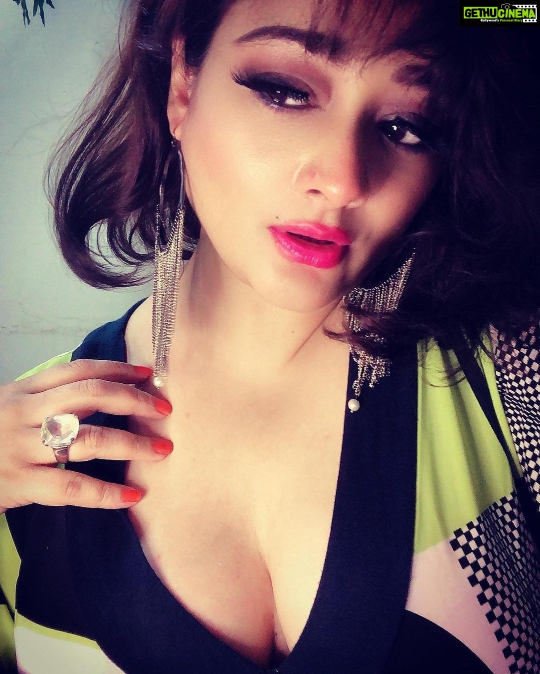 Kiran Rathod Instagram - Don’t look at me like that 😜#instagram#instagood#picoftheday#lookoftheday