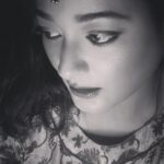 Kiran Rathod Instagram - यें ऊँठे सुबह चले ... यें झुकें शाम ढलें....🎶🎵 तेरी आँखों के सिवा दुनिया में रखा क्या है 🎶🎵 ❤️ #oldhindisongs#mohdrafi#latadidi#sunday#funday#instagood#picoftheday#hashtag#blessed