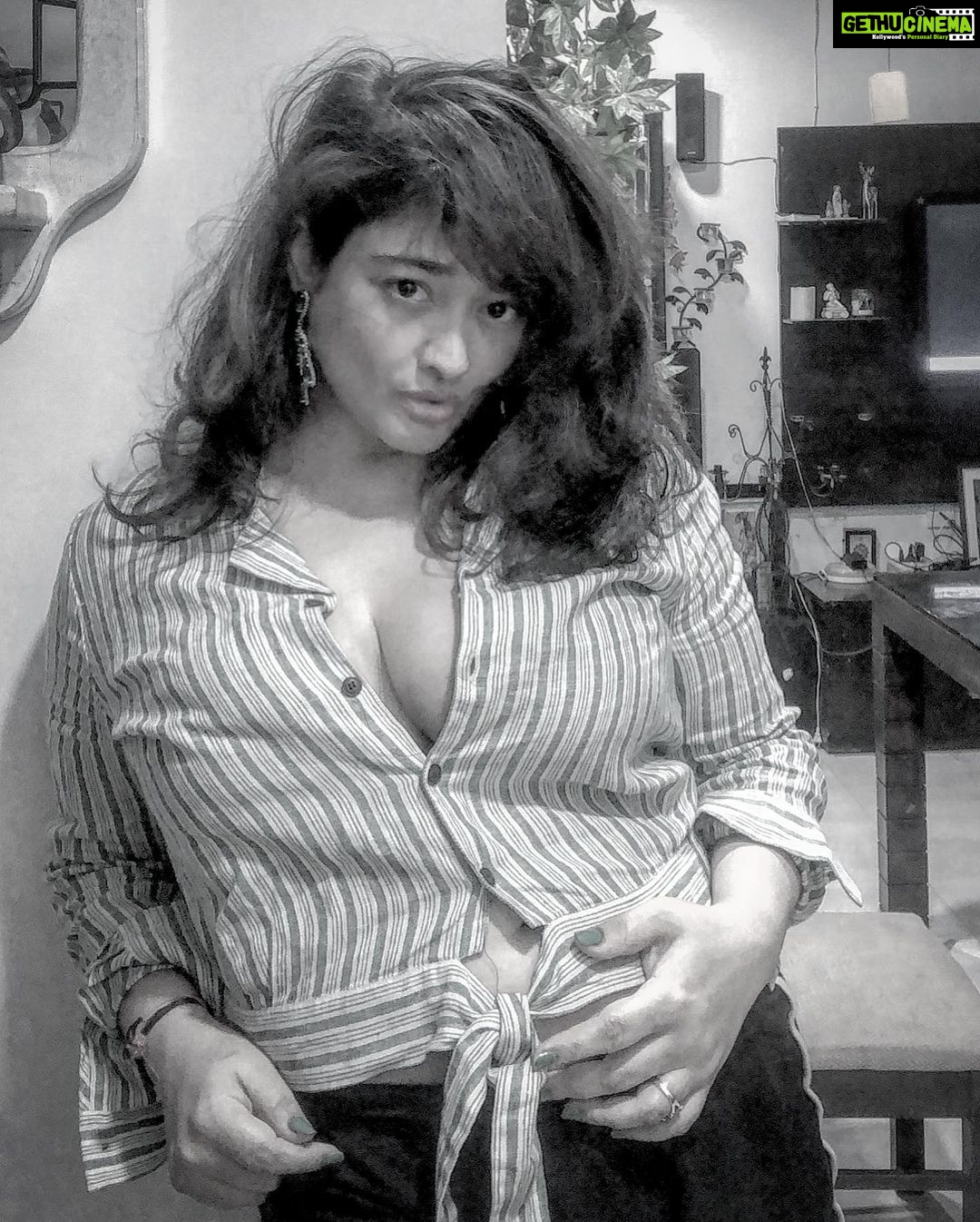 Kiran Rathod Instagram - #freakyfridayvibes