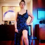 Kiran Rathod Instagram - Get up n pose #actorslife #bollywood#pose#midnightclub#kiki