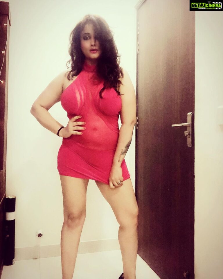 Kiran Rathod Instagram - #onpublicdemand#🤓#newyear2020#outfitlove# My Love