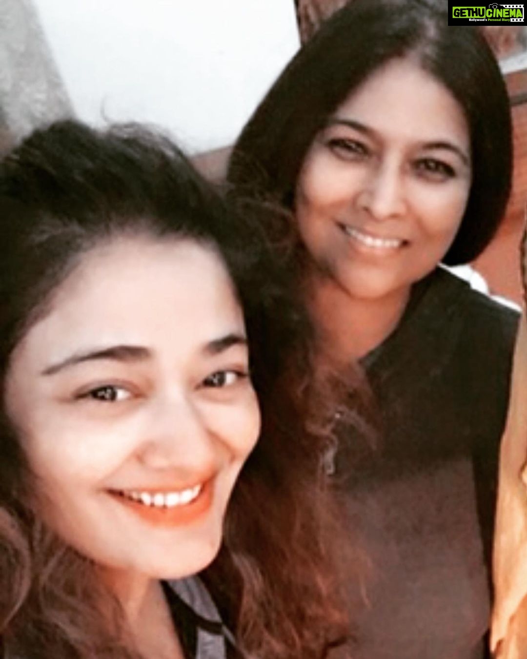 Kiran Rathod Instagram - Happiest birthday mommy darling ... my lifeline my best friend my everything ❤️❤️❤️ I wish u all the happiness which u have prayed for me but not for yourself 💓💓 thank you for standing by me like a rock 🤗🤗 may god keep showering love peace n happiness always like this forever on us 💓❤️❤️❤️❤️🤗 N keep looking beautiful in n out always 😘😘 Jaipur, Rajasthan