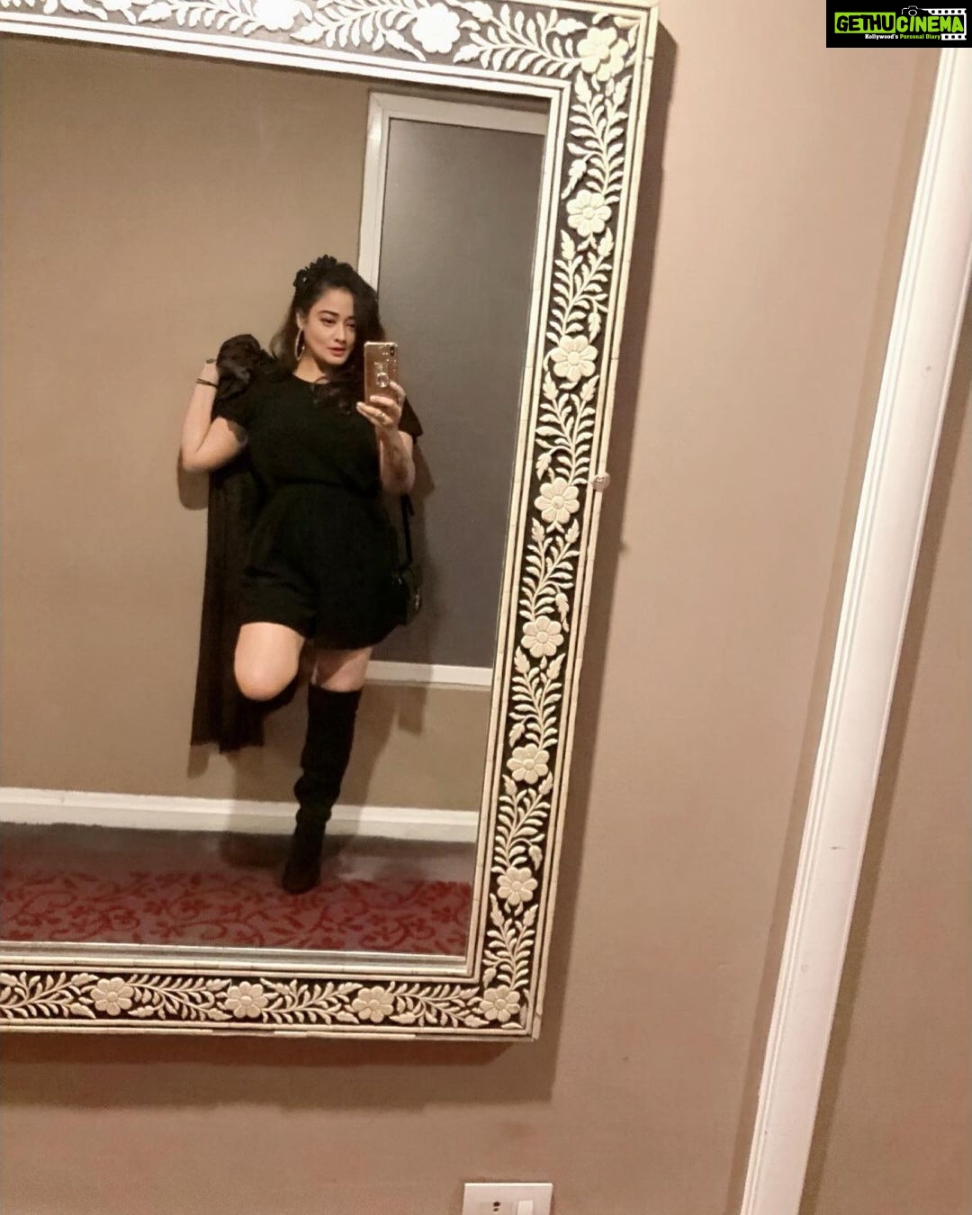 Kiran Rathod Instagram - God is really creative ... I mean .... just look at Me ππ§ββοΈπβΊοΈπ#godscreation#happy#angel#beautiful#happy#girlboss#insta#instagram#instastule#goodvibes#β€οΈ