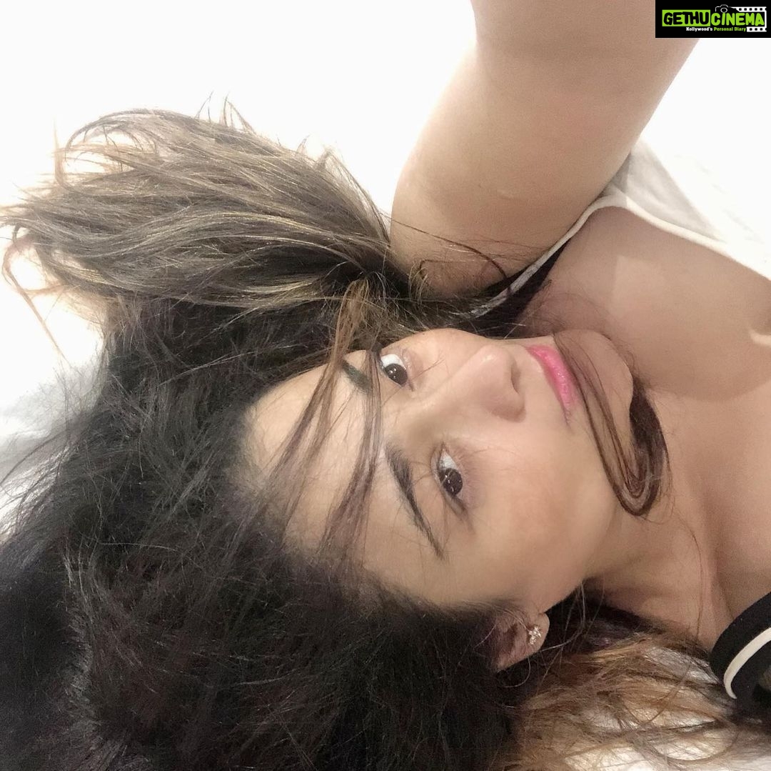 Kiran Rathod Instagram - #goodnight#sweetdreams#sleeptight#😚