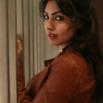 Komal Jha Instagram – She didn’t talk a word.  But,  there was a conversation in her eyes …