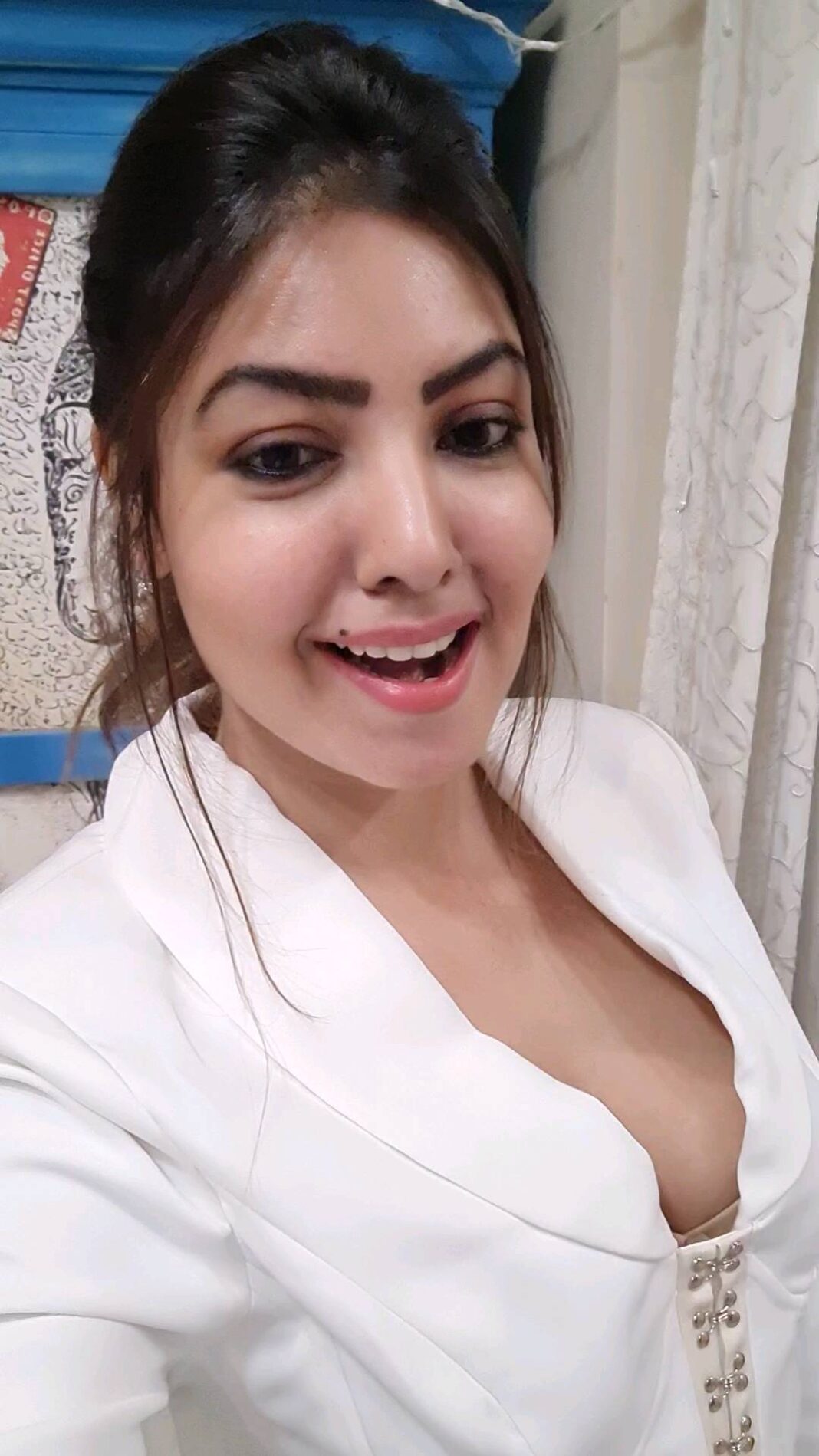 Komal Jha Instagram - When your crush says, yes🤪