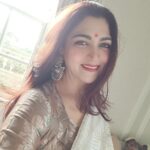Kushboo Instagram - Nothing to beat our tradition. #kalyanamseason #wedding #london