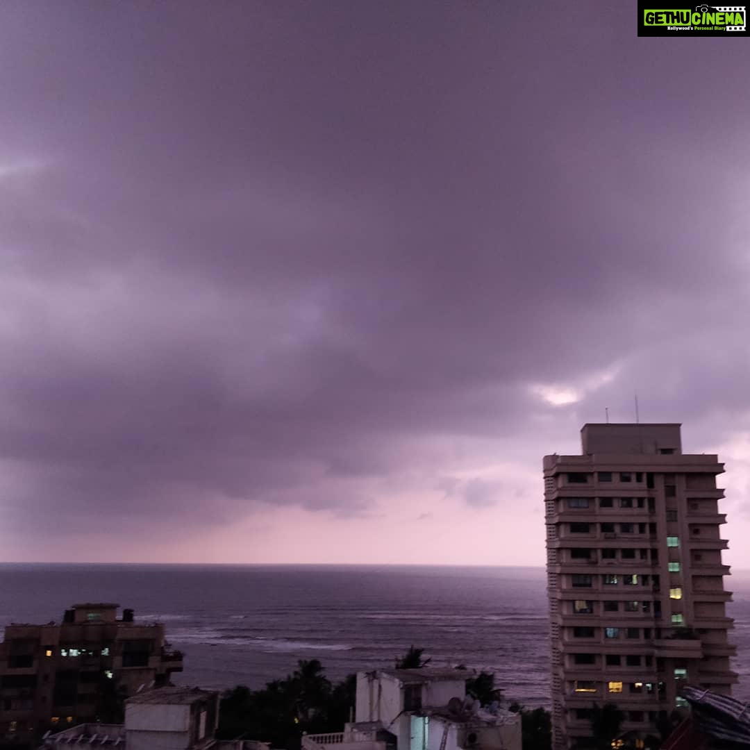 Laila Mehdin Instagram - Finally some rain in hot hot Mumbai! đ§ī¸đŠī¸â #summer #monsoonrain #nofilterneeded Mumbai, Maharashtra