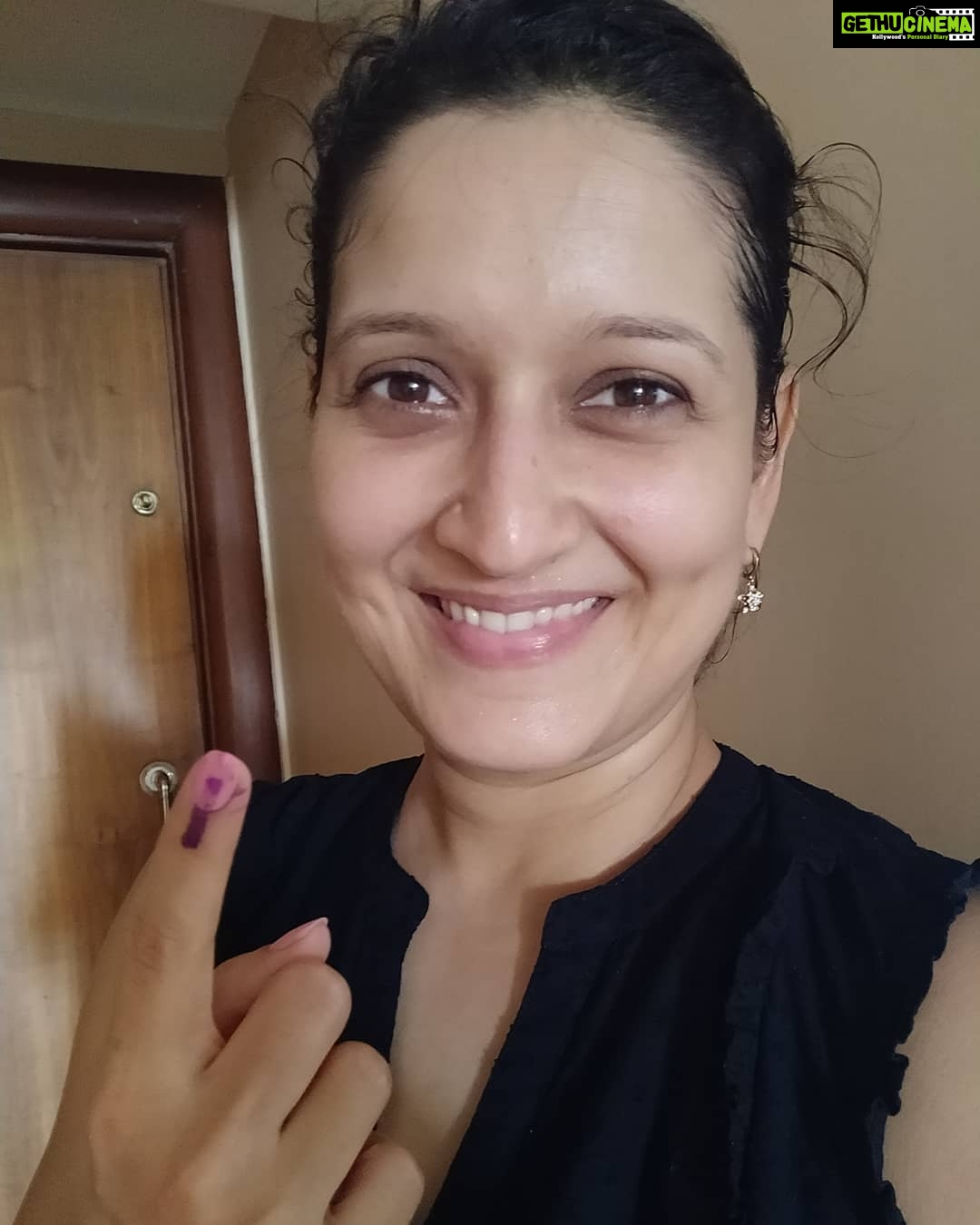 Laila Mehdin Instagram - #mumbaielections #votevotevote #responsiblecitizensvote Mumbai, Maharashtra