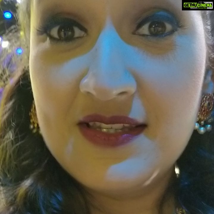 Laila Mehdin Instagram - I didn't know that I could scare people! Am I scary? This is Nisha. She was so scared of me that she was trembling! 😂😂😂 #dancejodidancejuniors #danceshow #zeetamizh #zee #tamilactress #fans #funnyvideos Chennai, India