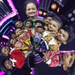 Laila Mehdin Instagram - Me with all the cute contestants on my #tinyplanet on the #dancejodidancejuniors #zeetamil #danceshow #realitytv #tamilactress #kids #tamilnadu Chennai, India