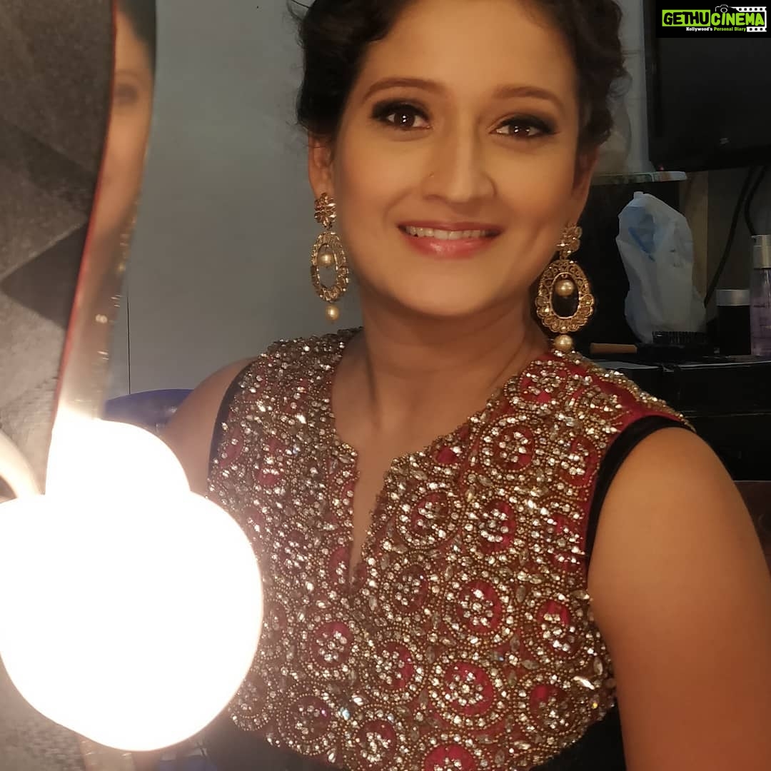 Laila Mehdin Instagram - Thank you @rehanabasheerofficial for the beautiful gown. #dancejodidancejuniors #zeetamil #zeetamiltv #realityshow #tamiltvshow #tamilactress #laila Chennai, India