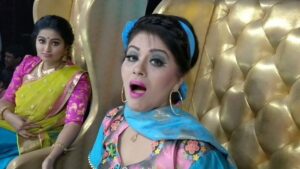 Laila Mehdin Instagram - Having fun on the sets of #dancejodidancejuniors with the ever vibrant @sudhaachandran and the pretty @realactress_sneha Don't forget to catch the show Saturday and Sunday at 6:30pm. See you in your homes! #dancejodidancejuniors #zeetamil #zeetamiltv #realityshow #tamilactress #kollywood