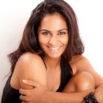 Lakshmi Priyaa Chandramouli Instagram - So much joy finding old photos on my phone! This one is almost 9 years ago. One of my first ever photoshoots with none other than @koda Brings back such fond memories (mostly of @koda yelling at my for my absolute inability to hold a decent pose) :P #MajorThrowback #LonglongAgoSoLongAgo #OldPictures #SuchJoyMuchWow #ThoseWereTheDaysMyFriend #ActorsLife #TheBeginning