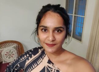 Lakshmi Priyaa Chandramouli Instagram - Summa giving Saturday feels with a throwback selfie 🤷 Take care guys! Really hope all of you are safe and comfortable! Hang in there. This too shall pass ❤️ #Saturdaynightfeels #Selfie #TakeCare #StayHome #StaySafe #ThisTooShallPass #WeAreInThisTogether